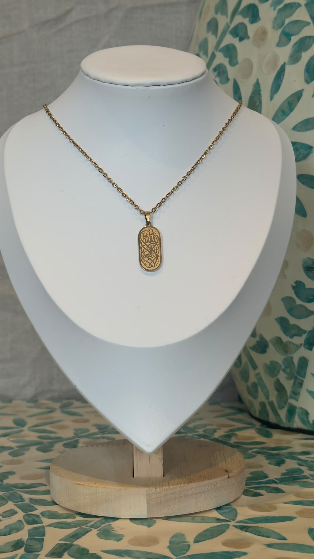 Submission Necklace - Gold