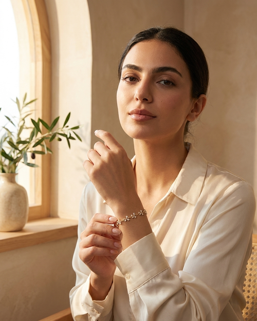 Bowy Adjustable Bracelets for women - Gold