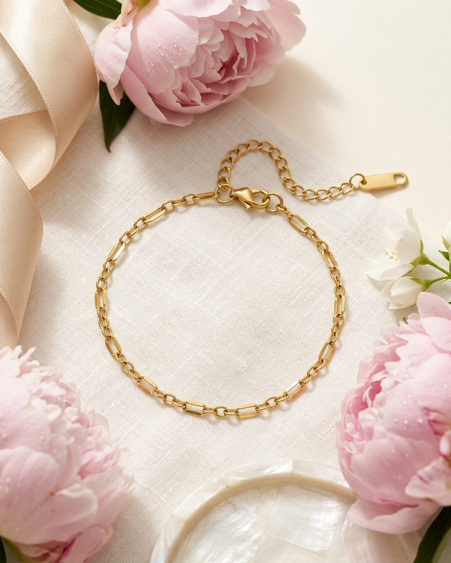 Nia Bracelet - Gold